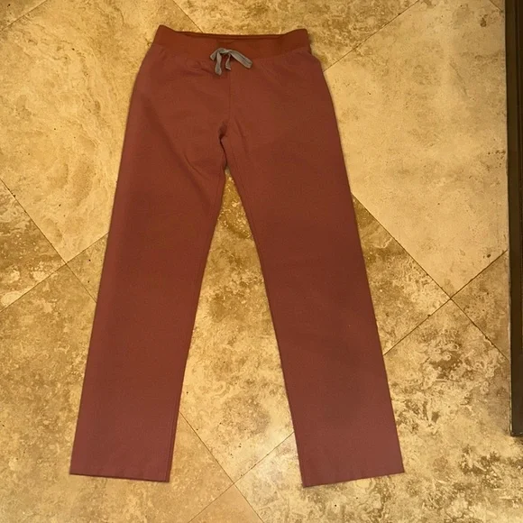 Figs Scrubs - Picture 1 of 4